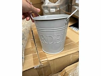 840x home studio - garden - emmer - flower boxes - afbeelding 2 van  9