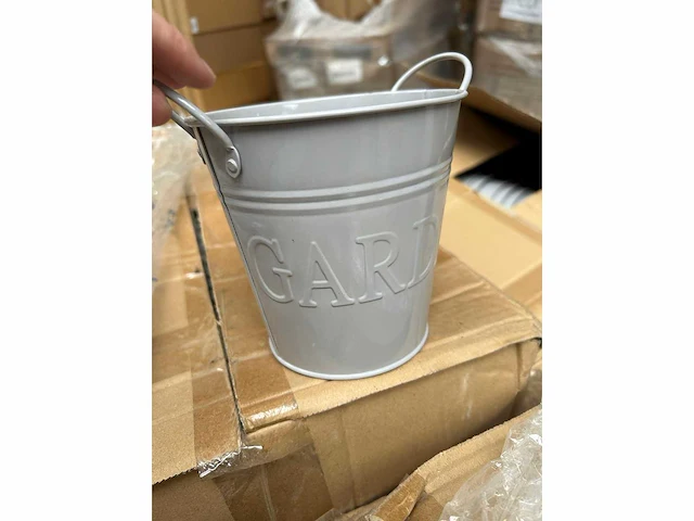 840x home studio - garden - emmer - flower boxes - afbeelding 3 van  9