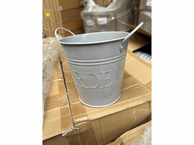 840x home studio - garden - emmer - flower boxes - afbeelding 4 van  9