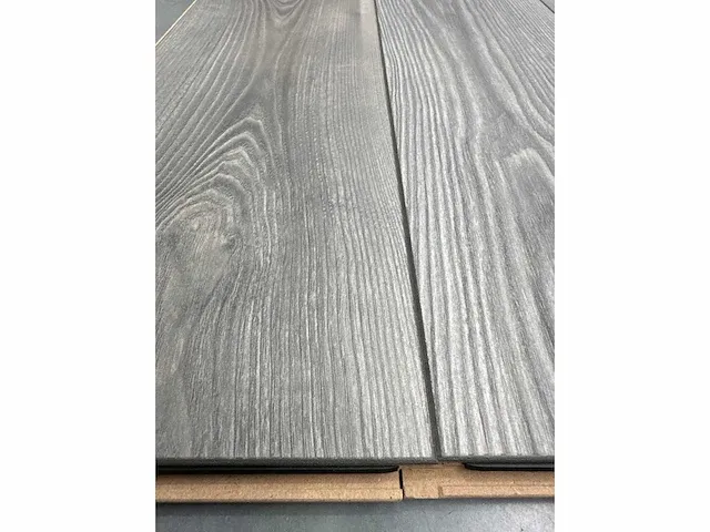 85,32 m² laminaatvloer 12mm - afbeelding 3 van  3
