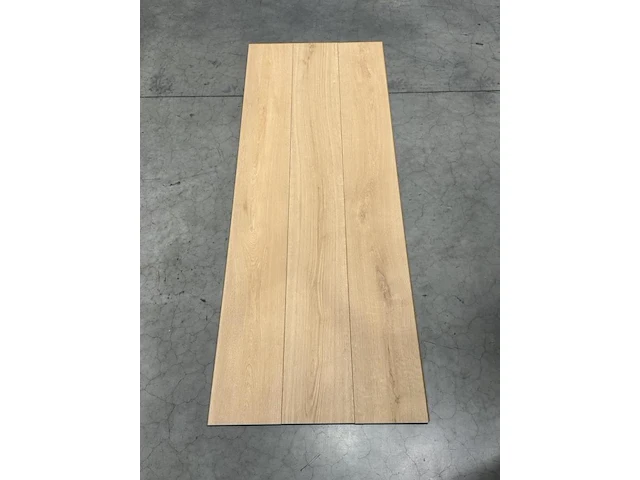 85,75 m² laminaatvloer 8mm - afbeelding 1 van  3