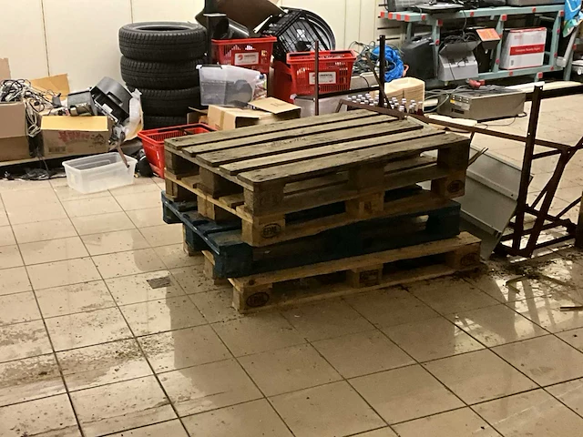 85x europallet + 4x palletkooi - afbeelding 5 van  8