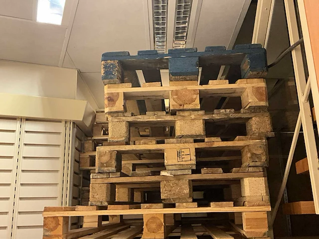 85x europallet + 4x palletkooi - afbeelding 8 van  8