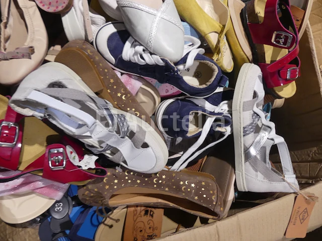 87 diverse zomerschoenen - afbeelding 3 van  5