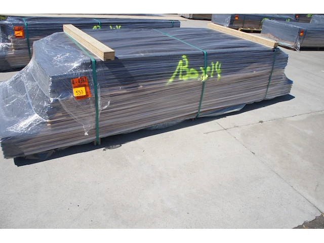 87,39 m² eiken planchetten 14mm - afbeelding 1 van  7