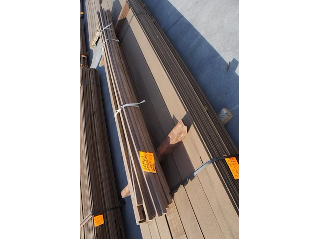88,45 lm afrormosia geschaafd 40mm - afbeelding 1 van  5