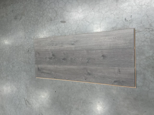 88,48 m² laminaatvloer 12 mm - afbeelding 1 van  3