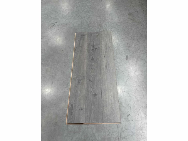88,48 m² laminaatvloer pante 12 mm - afbeelding 1 van  3