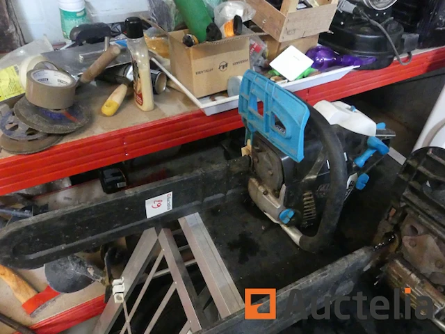 [8904-029] 2 kettingzagen en veiligheidsuitrusting - afbeelding 10 van  16