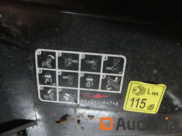 [8904-029] 2 kettingzagen en veiligheidsuitrusting - afbeelding 12 van  16