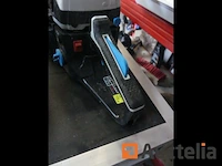 [8904-029] 2 kettingzagen en veiligheidsuitrusting - afbeelding 13 van  16