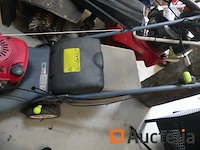 [8904-032] honda hrg 465 c2 benzine grasmaaier - afbeelding 4 van  8