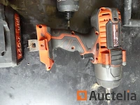 [8904-059]20v schroevendraaiers, 40v bolter, lijmpistool en 20v schuurmachine - afbeelding 2 van  12