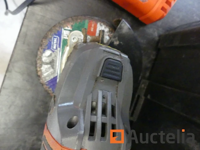 [8904-060]20v decoupeerzaag, 40v cirkelzaag en 40v power plus slijpmachine - afbeelding 3 van  13