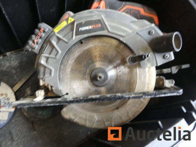 [8904-060]20v decoupeerzaag, 40v cirkelzaag en 40v power plus slijpmachine - afbeelding 1 van  13