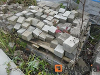 [8904-121]verkoop van diverse cement- en natuurklinkers, 15 pallets - afbeelding 12 van  17
