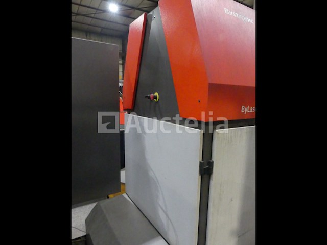 8m co² lasersnijmachine met koeler en dampzuiging bystronic bylaser 6000 - afbeelding 31 van  31