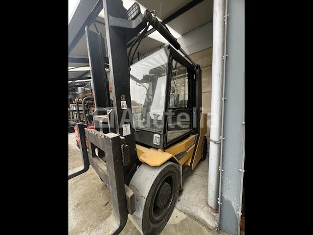 8t vorkheftruck - afbeelding 2 van  6
