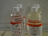 8x 1l white spirit, 4x tenpentin 1l - afbeelding 1 van  2