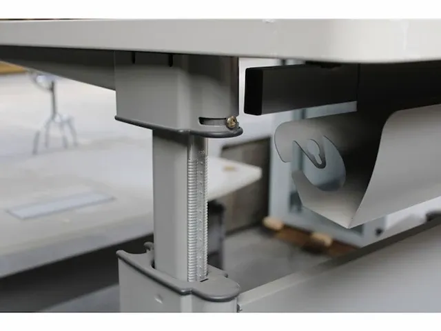 8x bureau steelcase - afbeelding 4 van  7