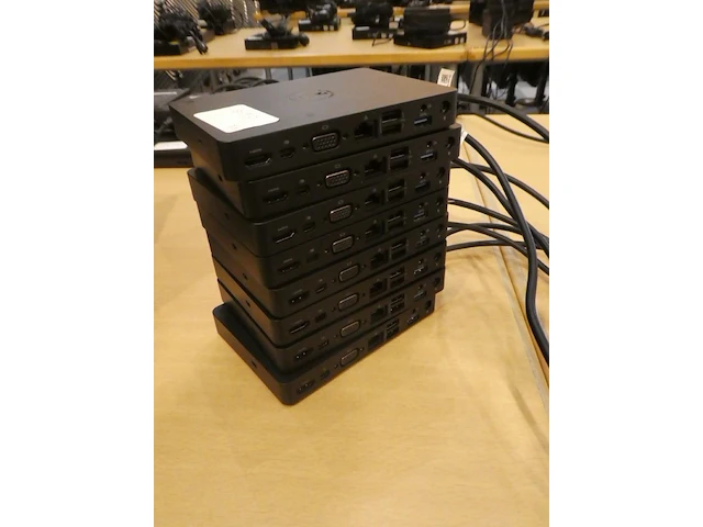 8x dell wd15 dockgin station for laptop, zonder voeding - afbeelding 2 van  3