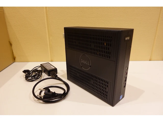 8x dell wyse 7010 z90d7 thin client - afbeelding 1 van  5
