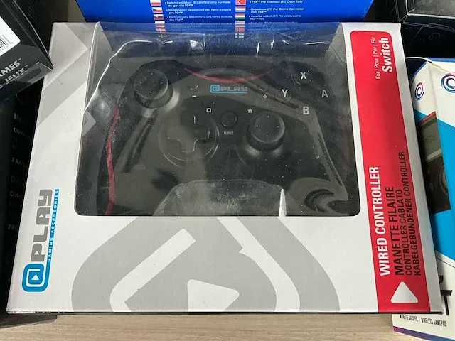 8x diverse game controllers - afbeelding 11 van  12