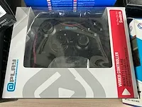 8x diverse game controllers - afbeelding 11 van  12