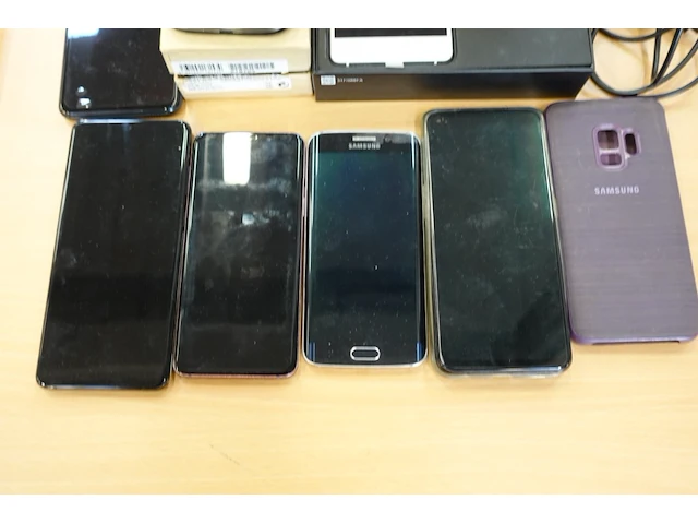 8x diverse smartphone - afbeelding 2 van  4