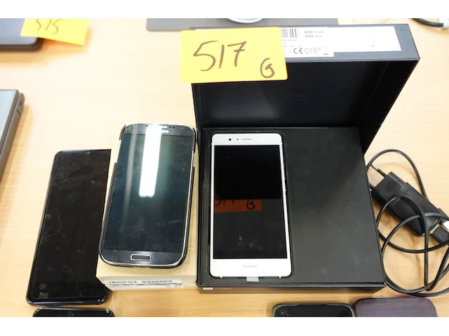 8x diverse smartphone - afbeelding 3 van  4