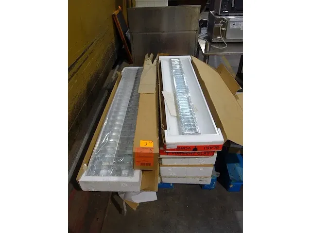 8x diverse tl-armaturen - afbeelding 1 van  6