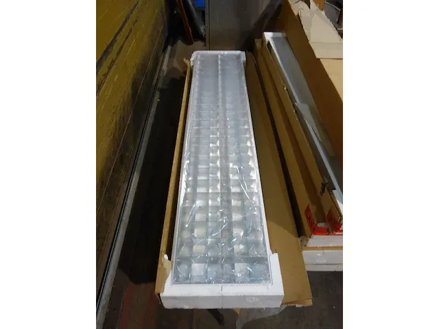 8x diverse tl-armaturen - afbeelding 4 van  6