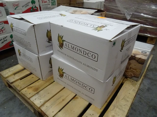 8x doos noten - afbeelding 6 van  9