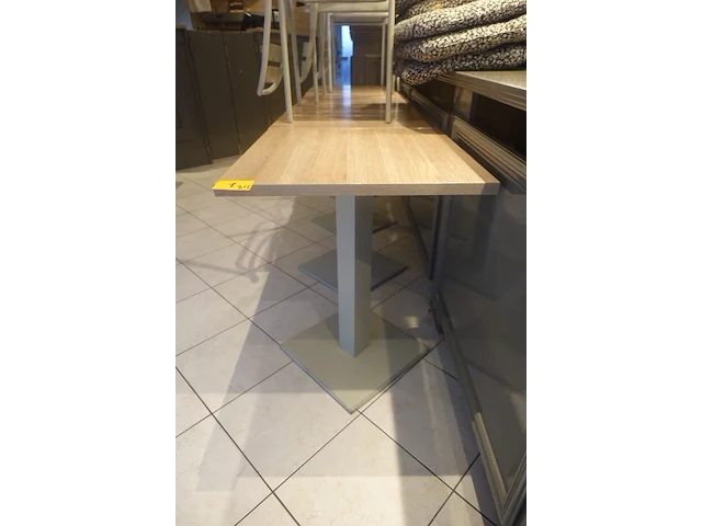8x houten tafel - afbeelding 1 van  3