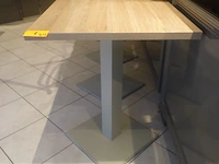 8x houten tafel