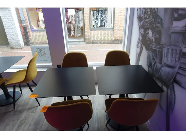 8x houten tafel - afbeelding 1 van  3