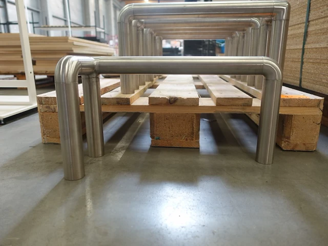 8x inox bescherming voor palletstelling - afbeelding 1 van  6