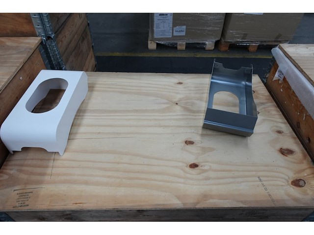 8x pallet metalen onderdelen laadpaalproductie - afbeelding 3 van  4