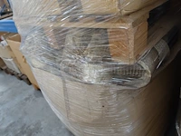 8x pallet sanitair toebehoren - afbeelding 2 van  24