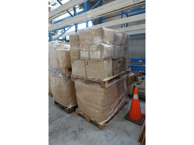 8x pallet sanitair toebehoren - afbeelding 5 van  24