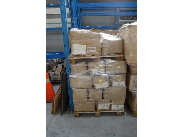 8x pallet sanitair toebehoren - afbeelding 6 van  24