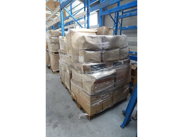 8x pallet sanitair toebehoren - afbeelding 11 van  24