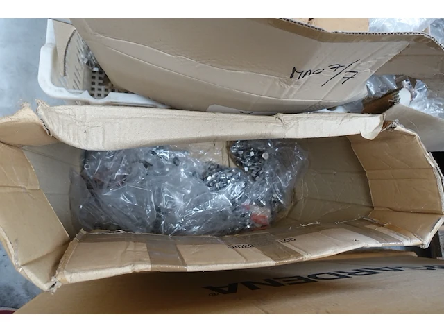 8x pallet sanitair toebehoren - afbeelding 22 van  24
