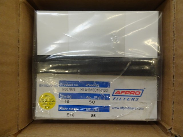 8x stapelbare kunststof bak + inhoud - afbeelding 2 van  12