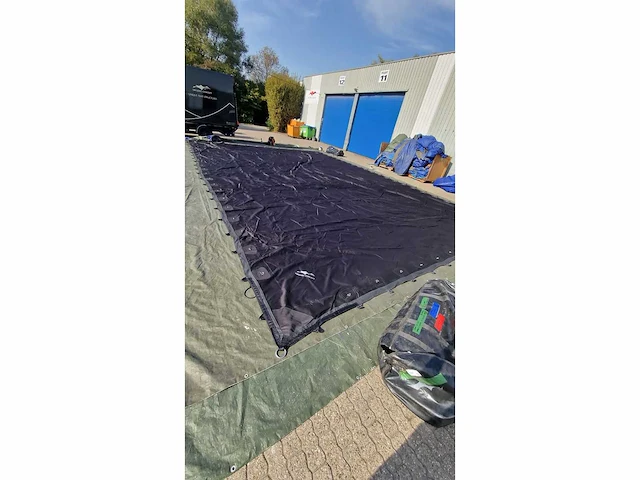 8x12m zwarte stretch tentzeil - afbeelding 1 van  1