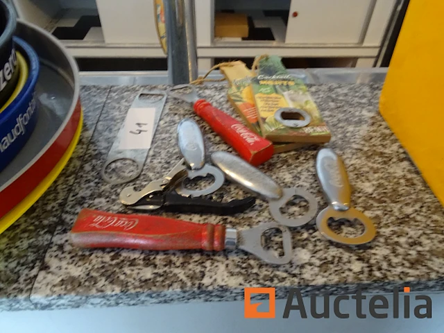 9 antieke flesopeners - afbeelding 1 van  4