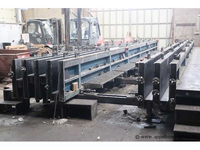 9 beton lijnen/mallen in verstelbare hoogte vv balken en toebehoren - afbeelding 2 van  7