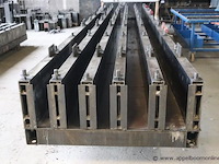 9 beton lijnen/mallen in verstelbare hoogte vv balken en toebehoren - afbeelding 5 van  7