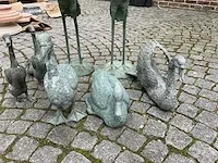 9 bronzen tuinbeelden. - afbeelding 5 van  7