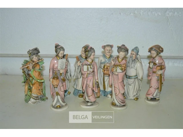 ±9 chinese beeldjes ±14cm hoog - afbeelding 1 van  5